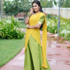 Chandini Tamilarasan Peppy Looks & Outfits : Ethnic Outfit & Looks 