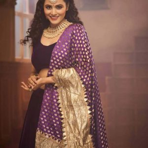 Deepti Shrikant Stylish Outfits & Looks: Traditional Outfits & Looks 