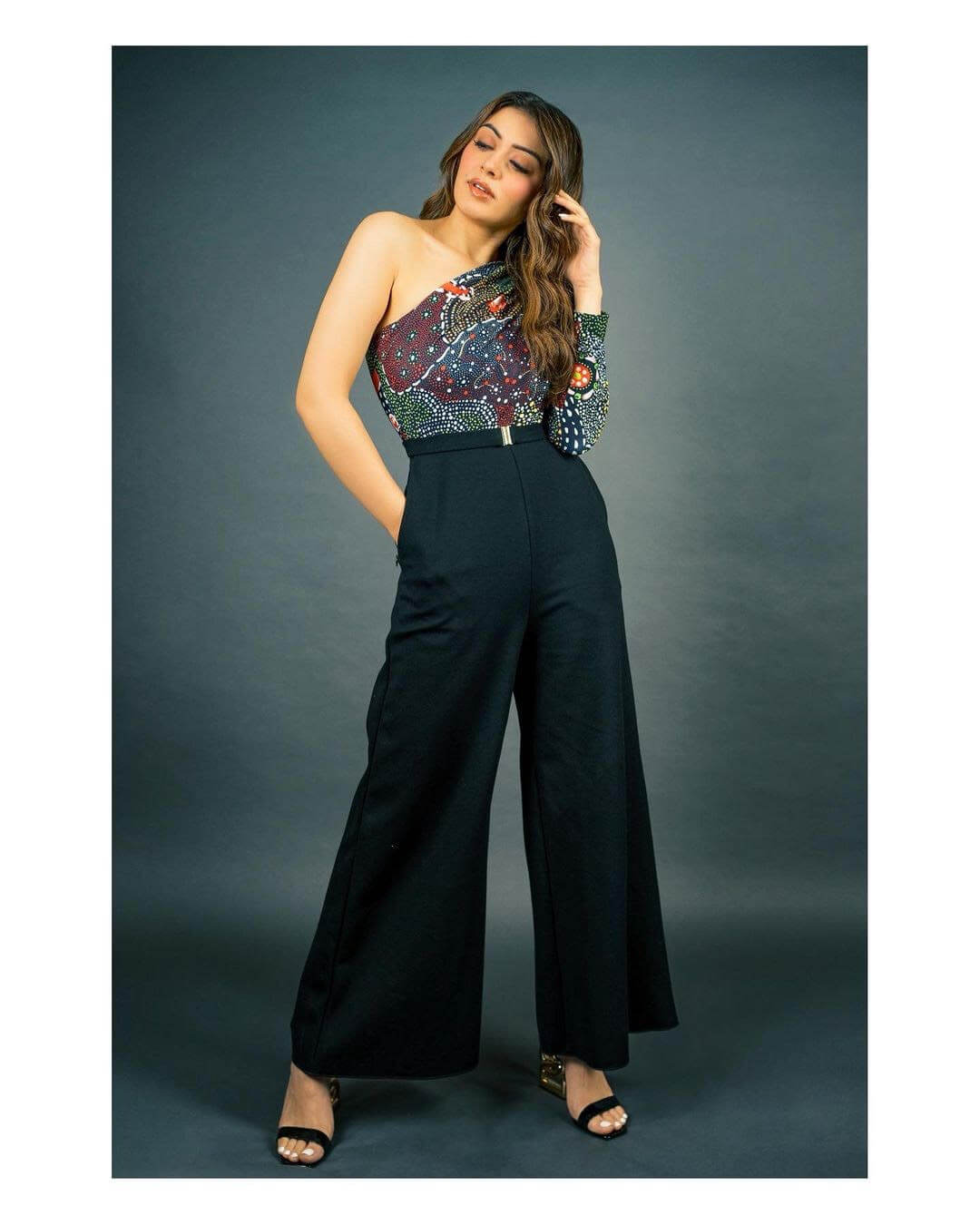 Hansika Motwani Tempting Ethnical Looks And Outfits - K4 Fashion