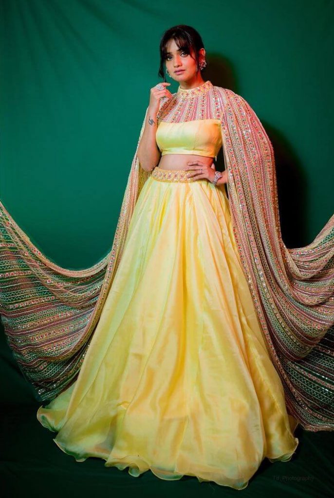 Hruta Durgule Amazing Traditional And Western Outfits K4 Fashion hruta-durgule-amazing-traditional-and-western-outfits-k4-fashion