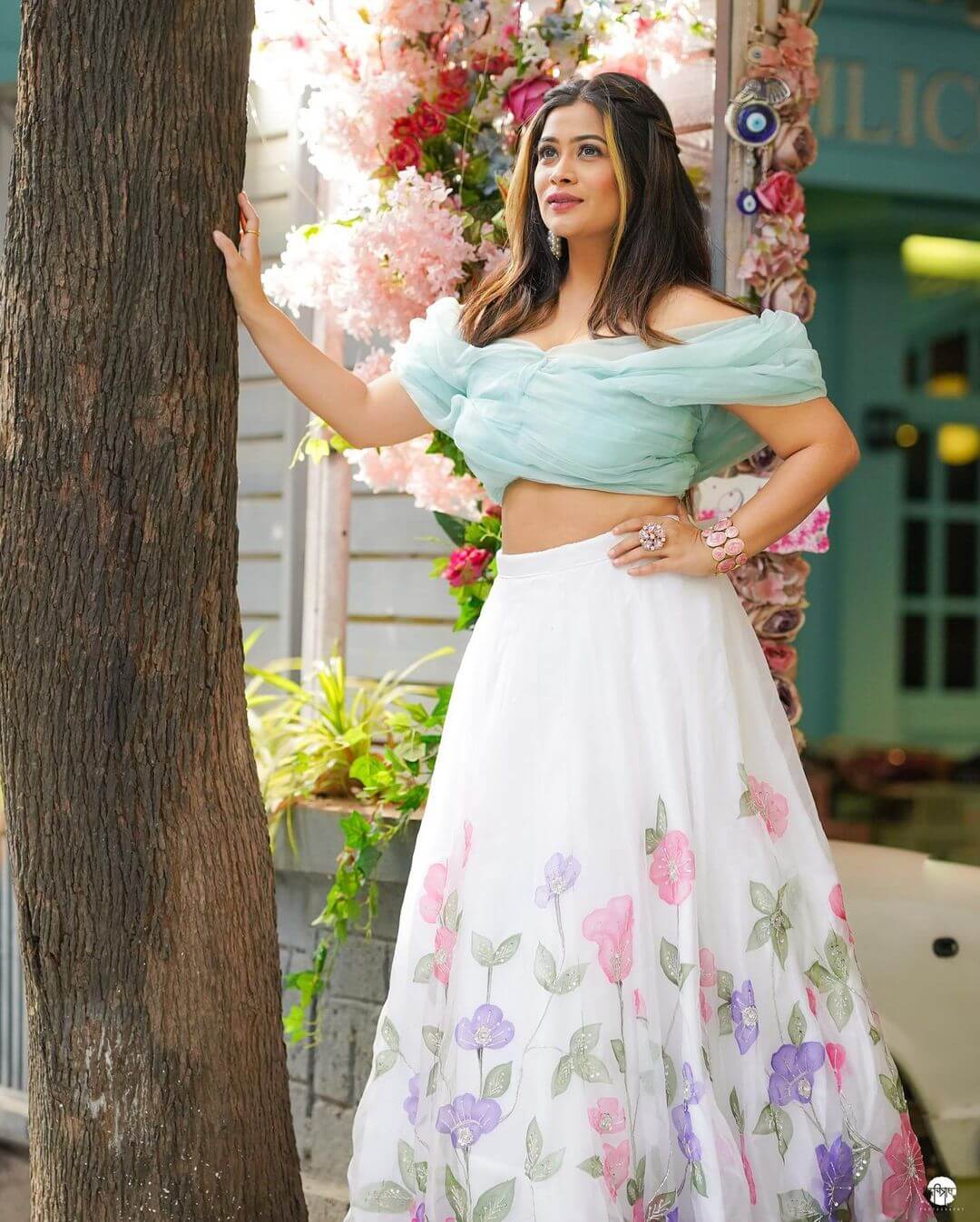 Ruchita Jhadav Elegant Outfits And Looks
