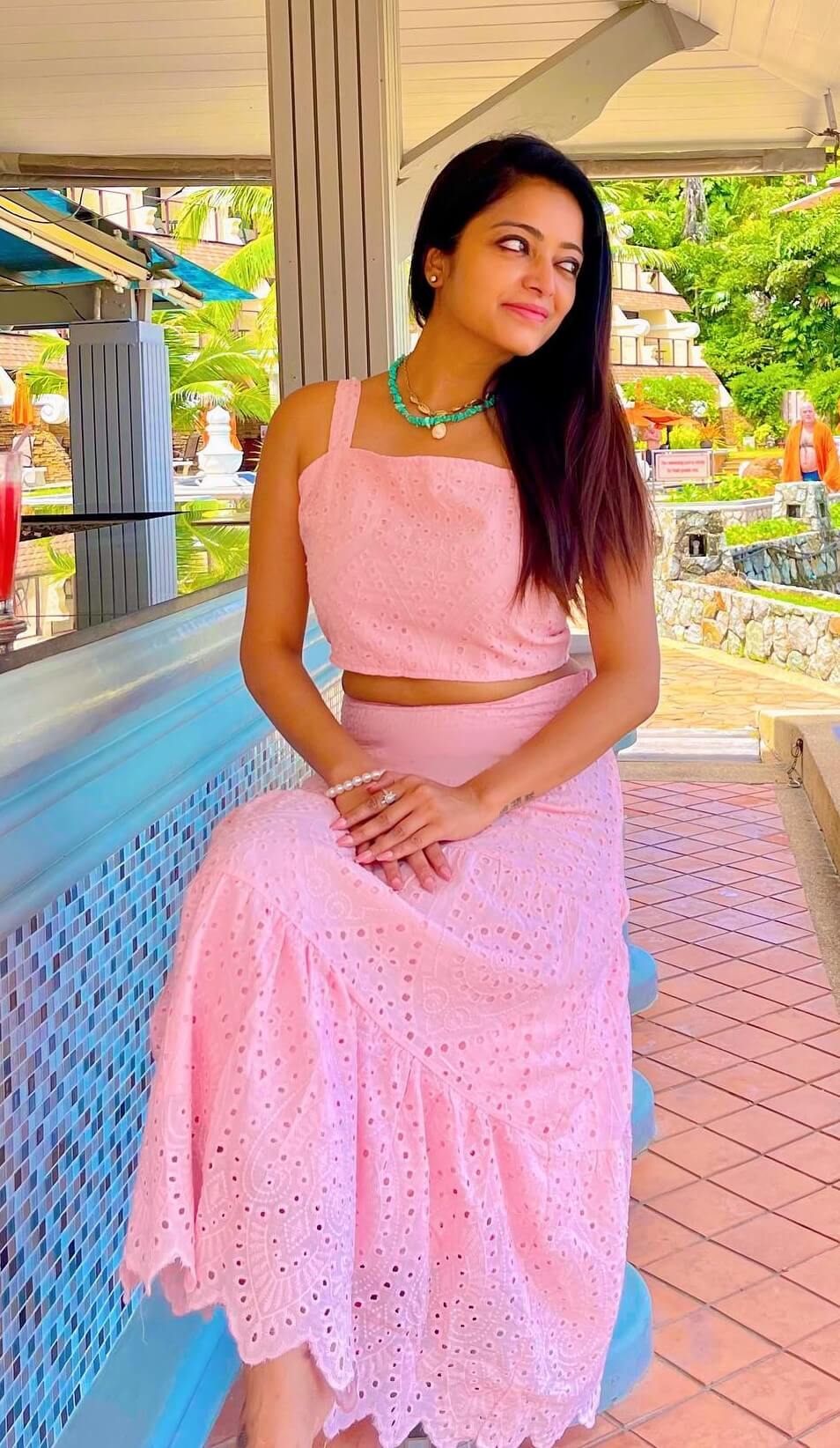 Janani Iyer In Pink Crop Top With Tunic Skirt Co-Ord Perfect Beach Outfit