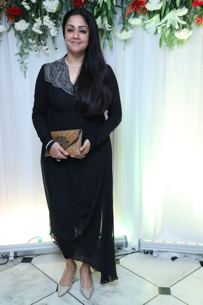Jyothika Classy, Elegant Look And Outfits