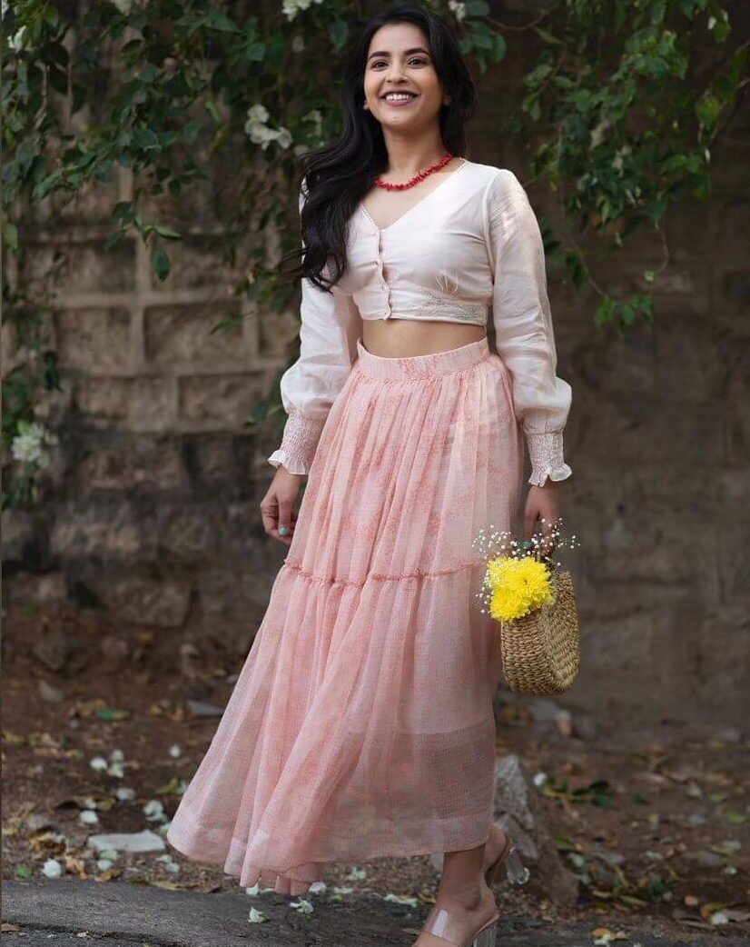 Komalee Prasad In White Puffed Sleeves Crop Top Paired With Peach Long Skirt