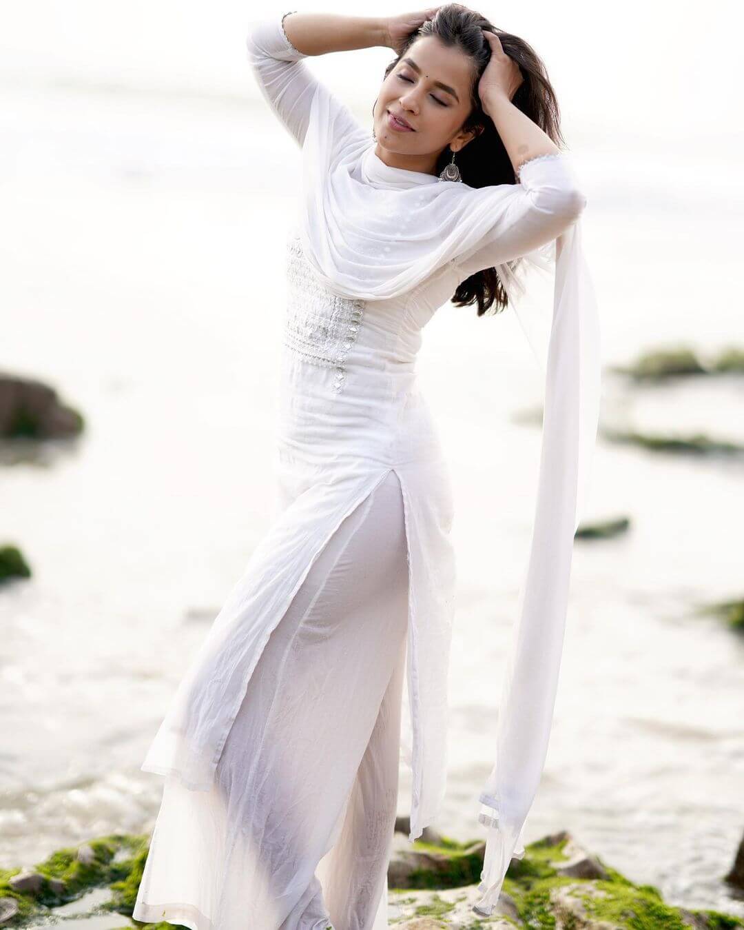 Komalee Prasad Outfits And Fashion