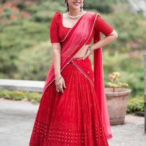 Komalee Prasad Splendid Outfits, Fashion & Looks : Traditional Outfits & Looks 