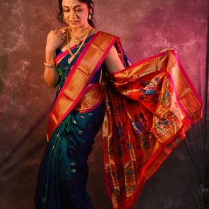 Prarthana Behere Beautiful & Traditional Looks & Outfit: Traditional Saree Look