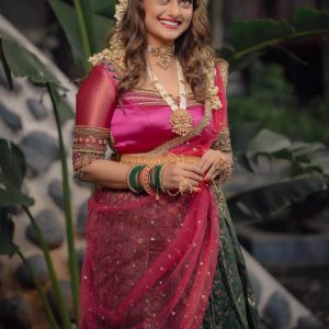 Manasi Naik Ethnic ,Western Outfits & Looks: Traditional & Ethnic Outfit & Look