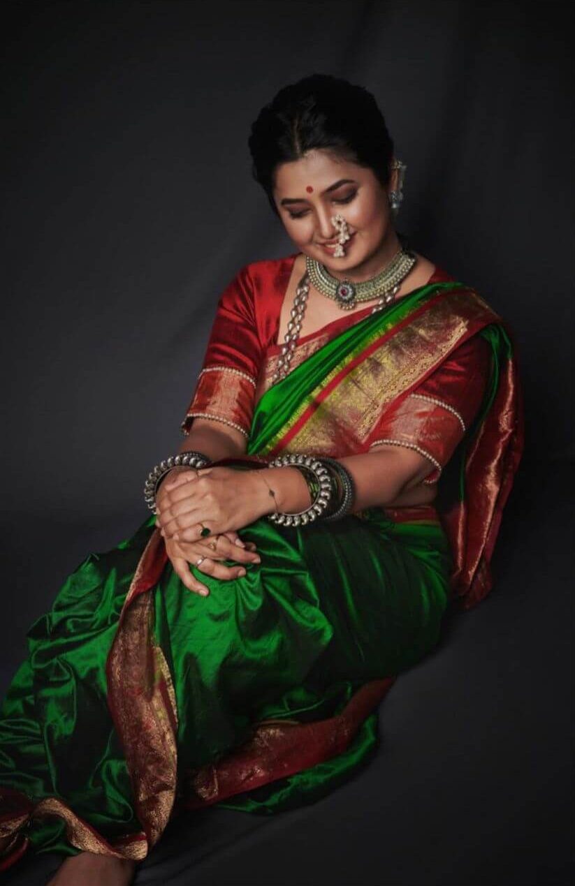 Prajakta Mali Exquisite Outfits & Looks : Ethnic Saree Outfit & Look