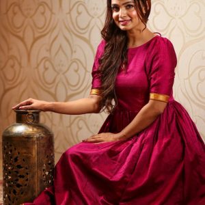 Mayuri Deshmukh Awesome Outfits, Look & Style : Traditional Kurta Outfit & Looks 