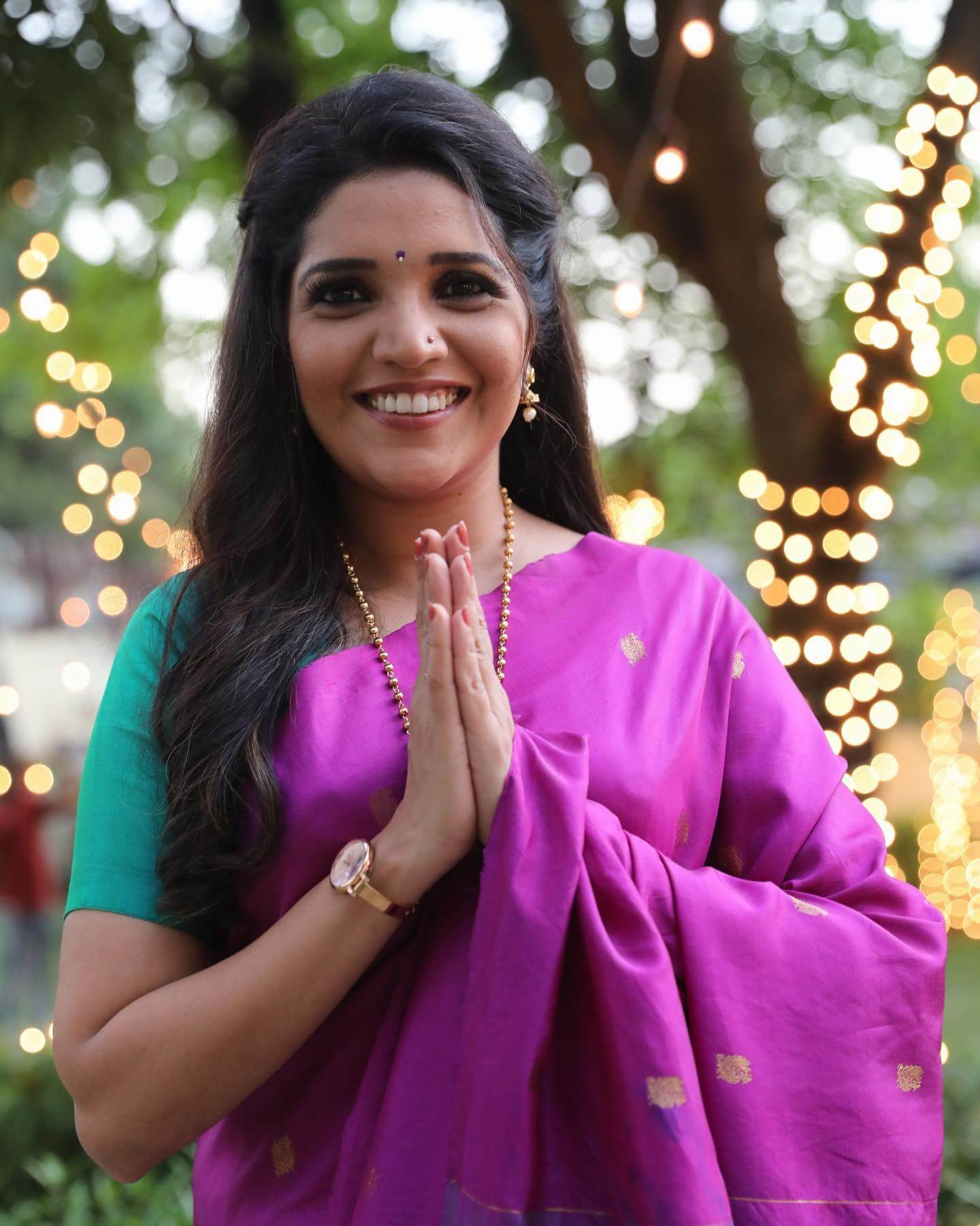 Mukta Barve In Purple Silk Saree With Green Half Sleeves Blouse