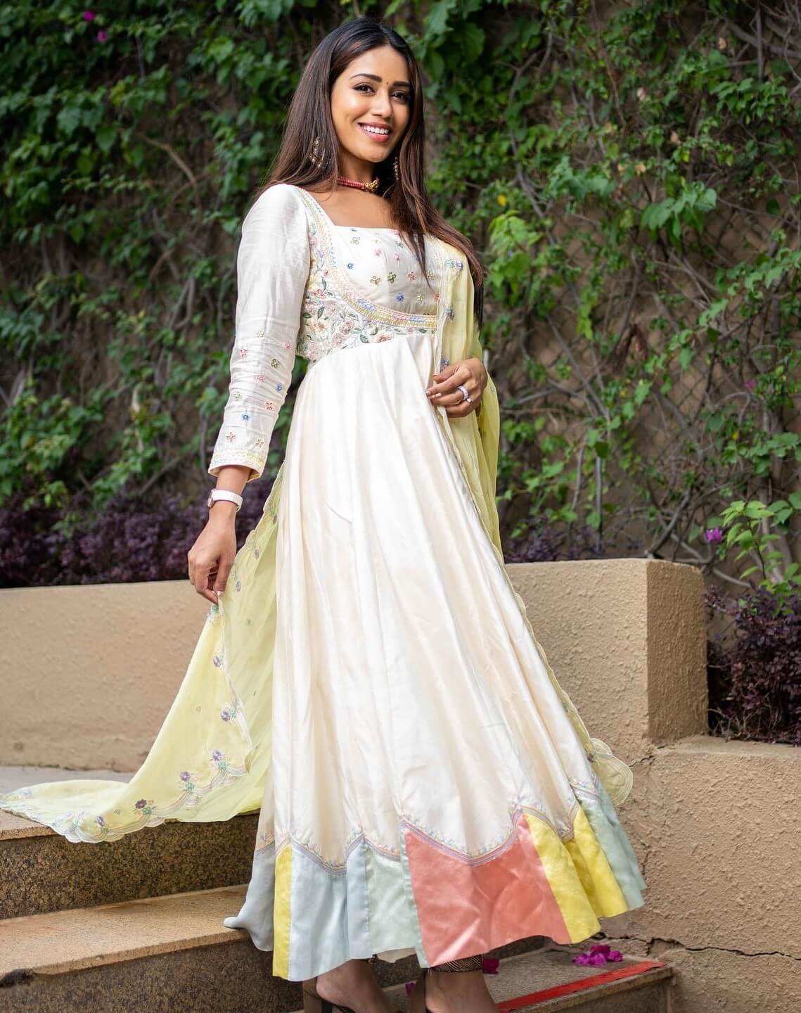 Nivetha Pethuraj Look Beautiful In White Anarkali Suit Set