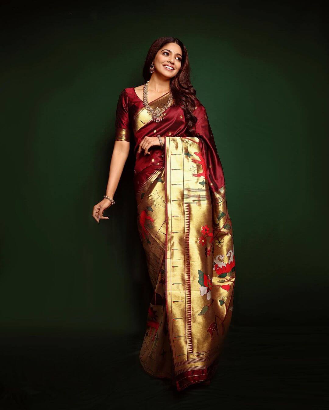 Pooja Sawant Stunning Outfits And Looks