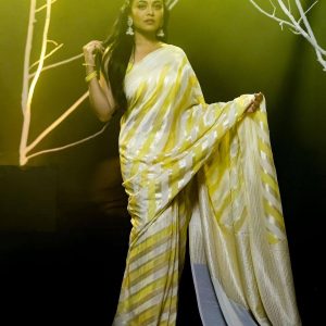 Prarthana Behere Beautiful & Traditional Looks & Outfit: Yellow & Cream Striped Saree Outfit
