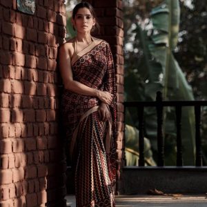  Priya Bapat Fabulous Outfits & Looks: 