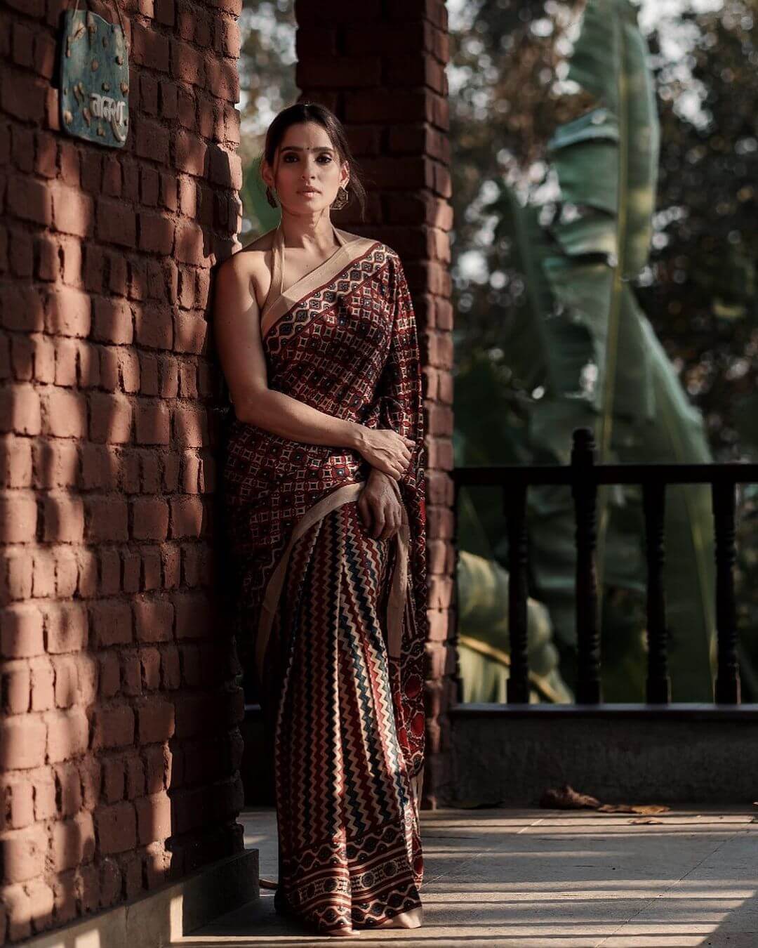 Priya Bapat Fabulous Outfits And Looks