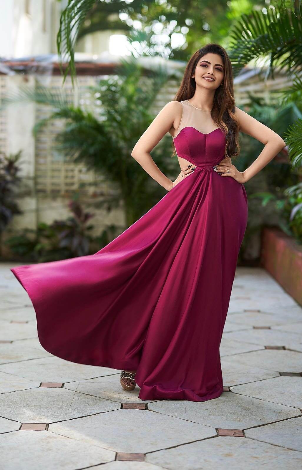 Shirin Kanchwala Look Sexy In Purple Sweetheart Neck Multi Cut Gown