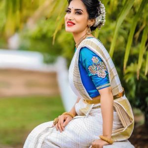 Smita Gondkar Dazzling & Elegant Outfits & Looks : Ethnical Outfit & Looks 