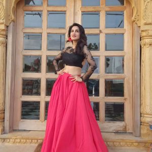 Smita Gondkar Dazzling & Elegant Outfits & Looks : Western Outfit & Looks 