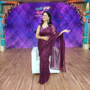 Smita Shewale Sophisticated Outfits & Looks : Ethnical Outfit & Looks 