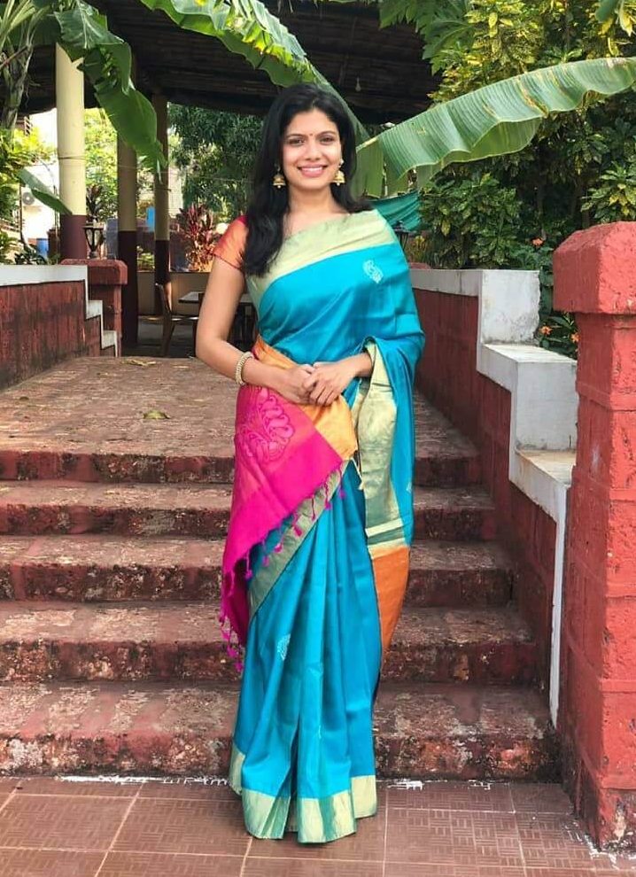 Suruchi Adarkar Look Beautiful In Blue & Pink Zari Woven Silk Saree Outfit