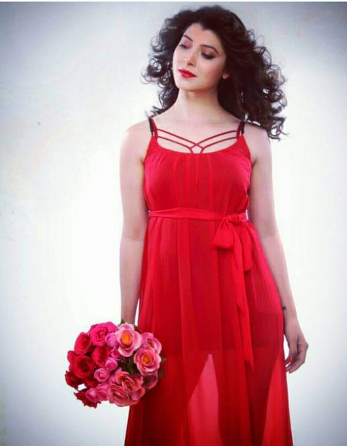 Tejaswini Pandit Alluring Look In Red Dress