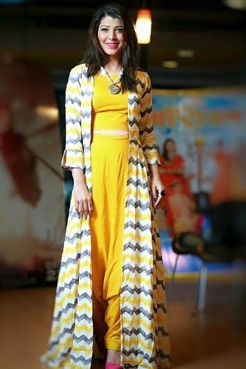 Tejaswini Pandit Chic Look In Yellow Indo Western Co-Ord Set Paired With Yellow & Blue Strip Long Jacket