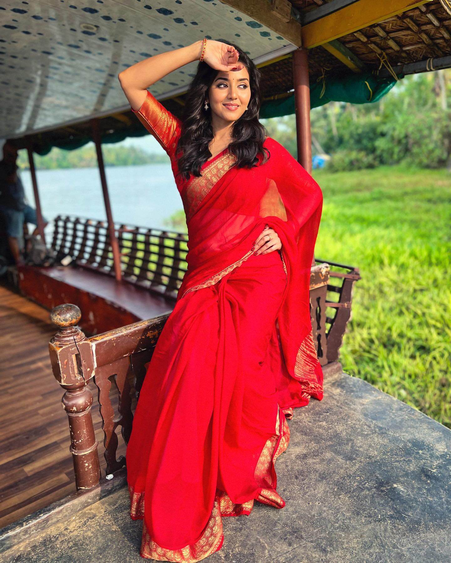 Vidya Pradeep In Red Saree Paired With Red & Golden Blouse