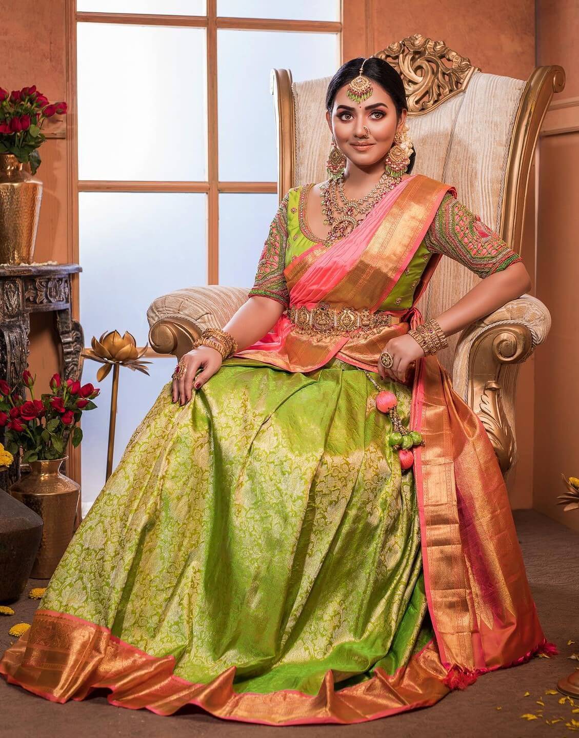 Vidya Pradeep Mesmerizing Look In Green & Pink Banarasi Lehenga With Bridal Gold Temple Design Jewellery