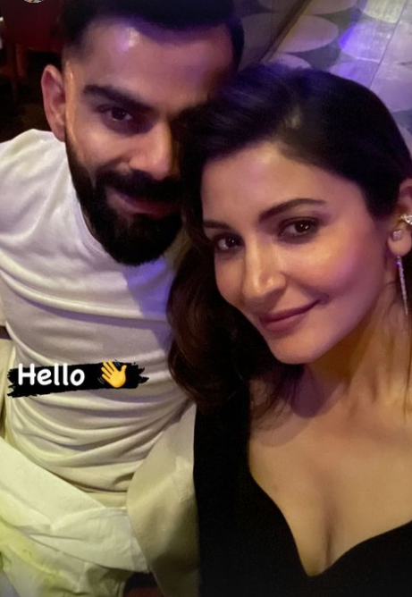 Virat Kohli Poses With Anushka Sharma On New Year's Eve