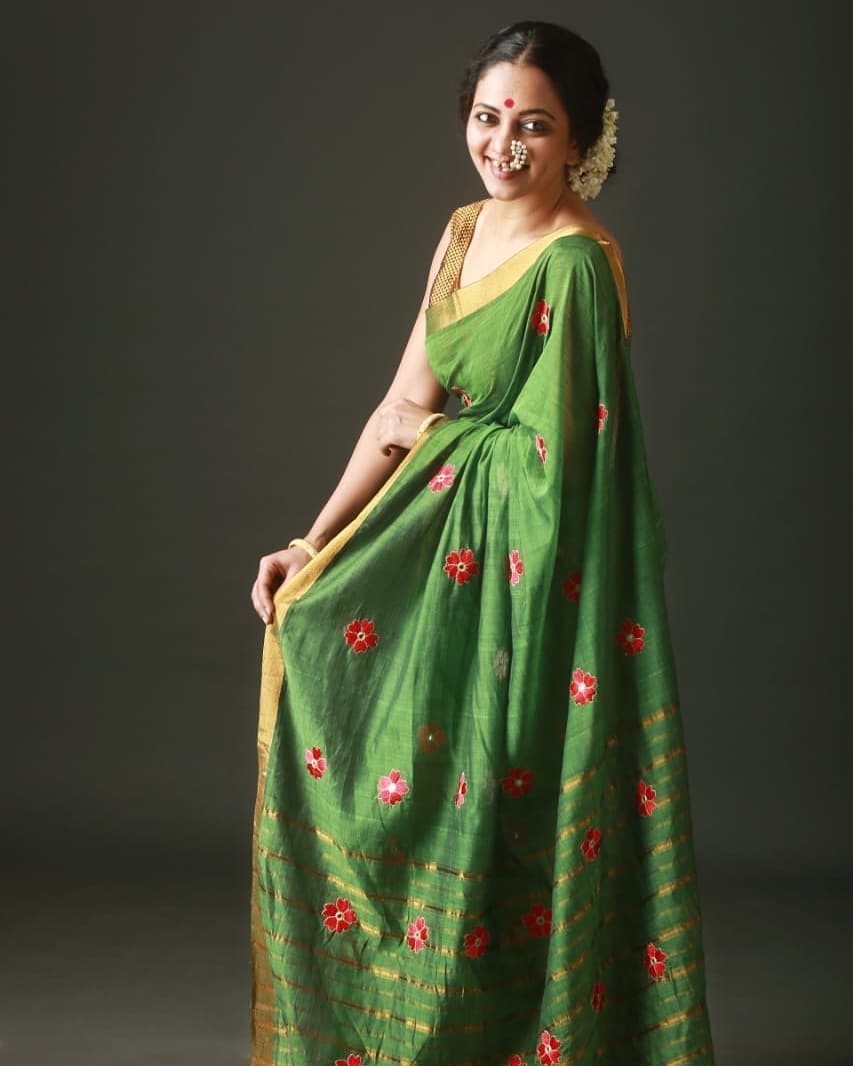 Neha Joshi  In Green Floral Thread Work Saree With Golden Blouse & Styled With Maharashtrian Nath & Bun Hairstyle