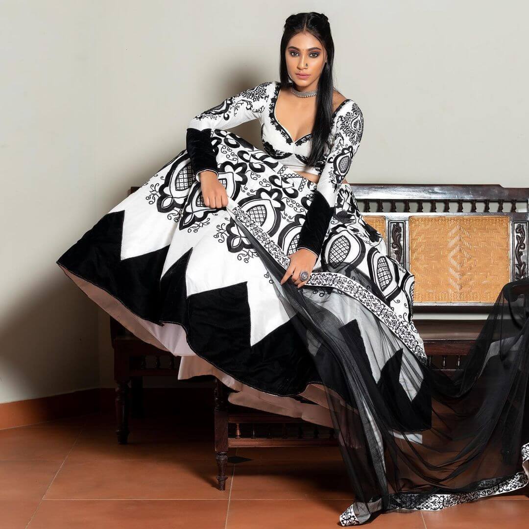 Anukreethy Vas Look Divine In White & Black Embroidered Lehenga With Sleeveless Blouse