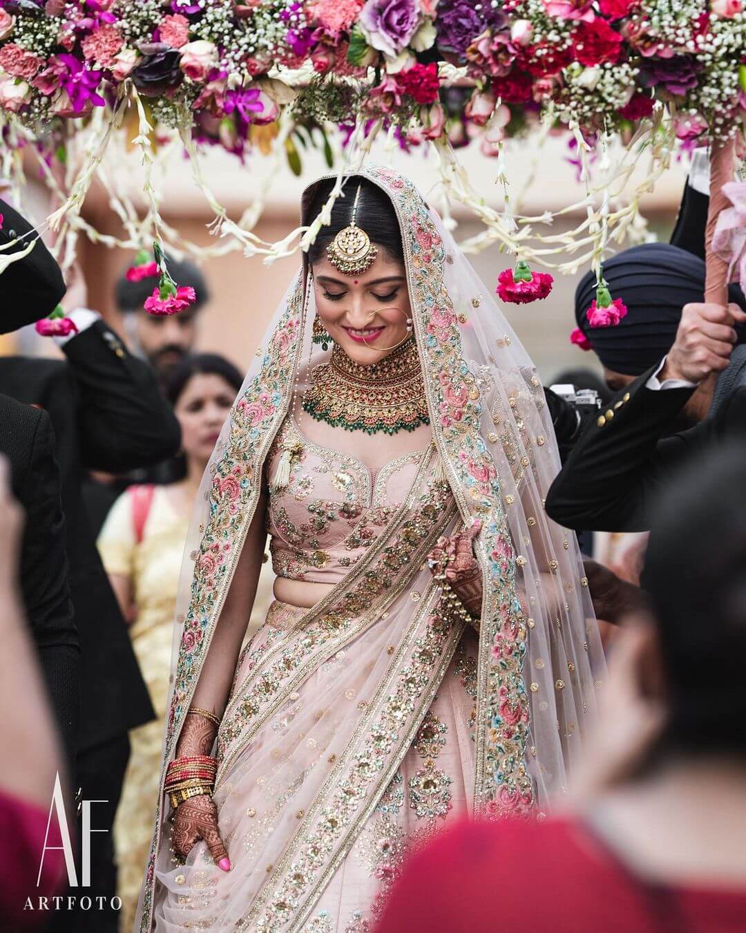 Anushka Sharma's Dreamy Wedding Look: A Bride Recreating the Perfect Look in Pale Pink Sabyasachi!