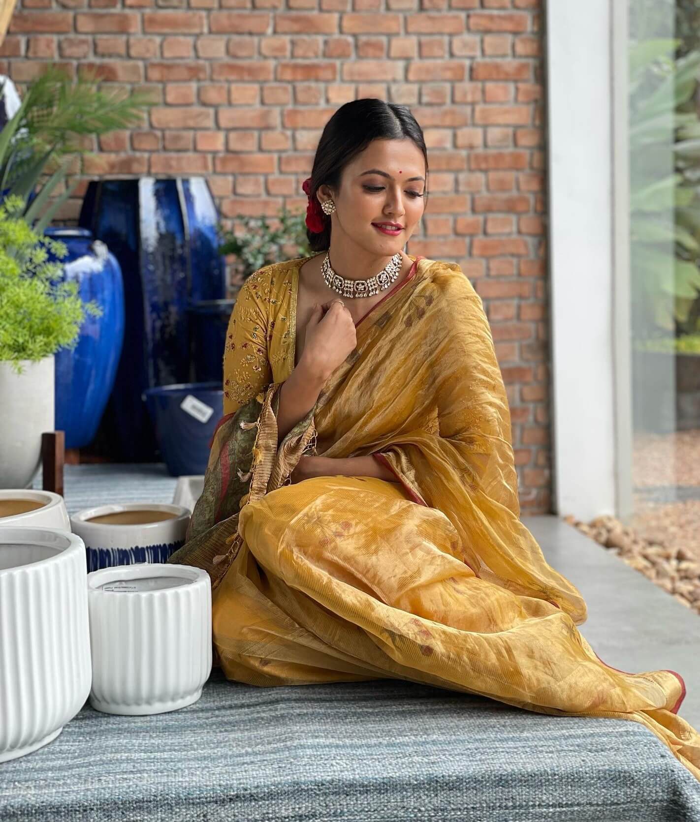 Aparna Das In Yellow  Organza Silk Saree Paired With Yellow  Embroidered Blouse With White Stone Jewellery Set Look Divine Festive Outfits & Looks