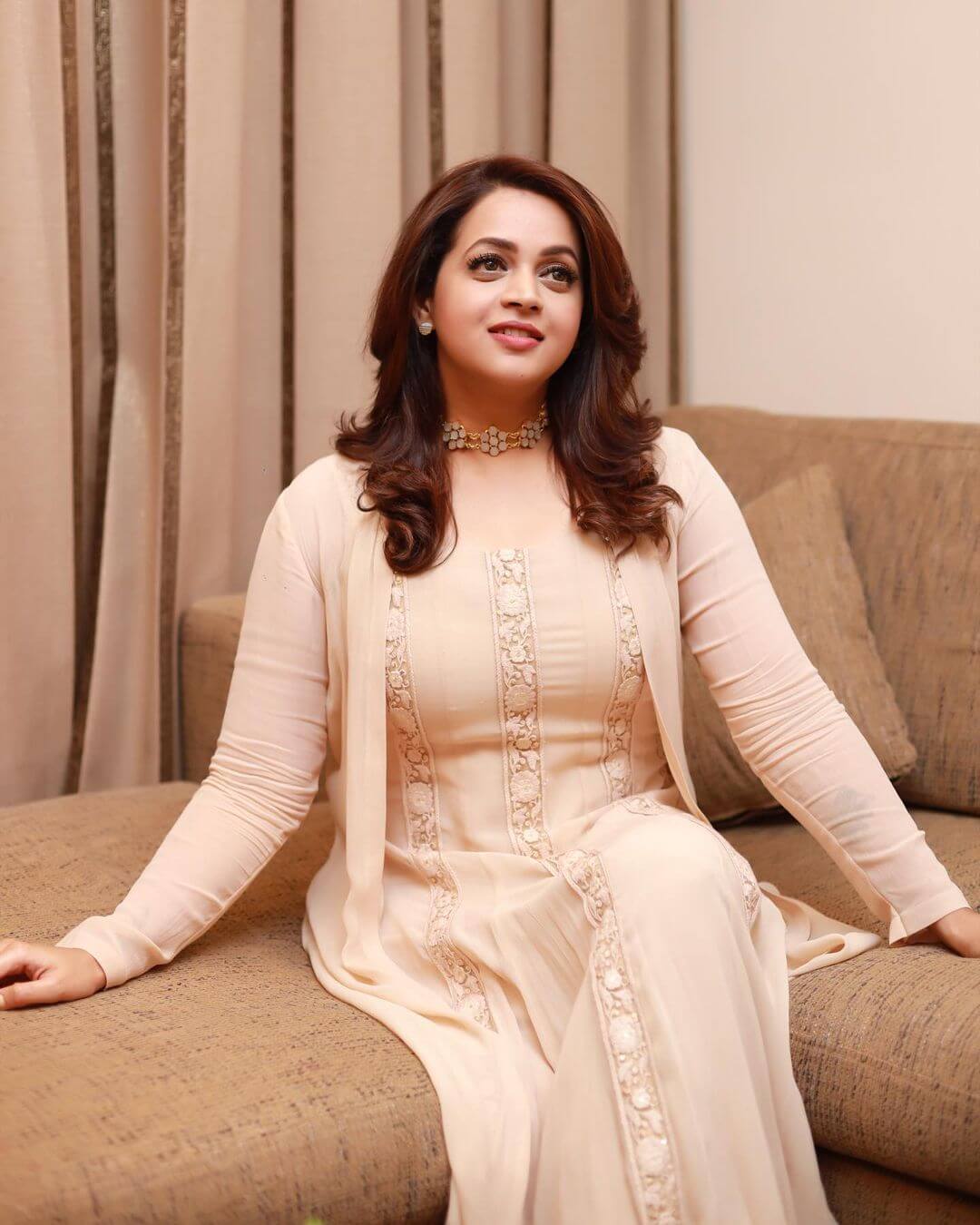 Bhavana Menon In Beige Embroidered Kurta With Solid Long Jacket