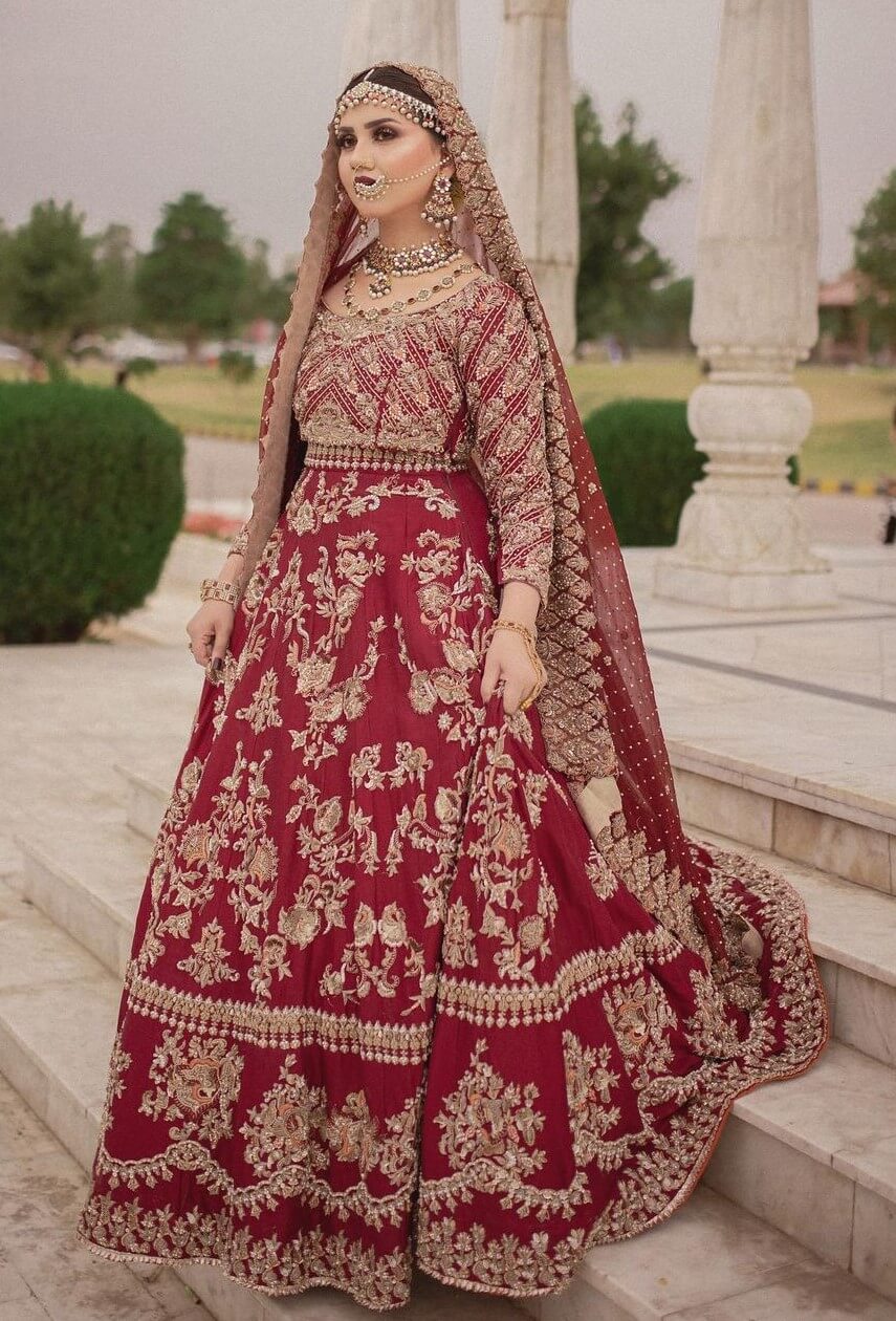 Dreamy All-Red Muslim Bridal Lehenga Dress with Stunning Embellishments