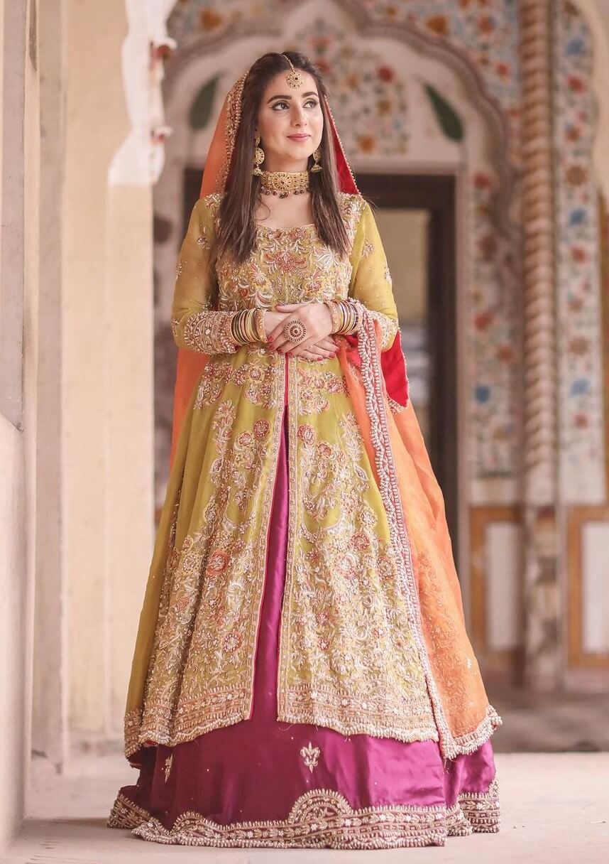 Elegant Enchantment: The Colorful Splendor of a Muslim Bride's Wedding Dress