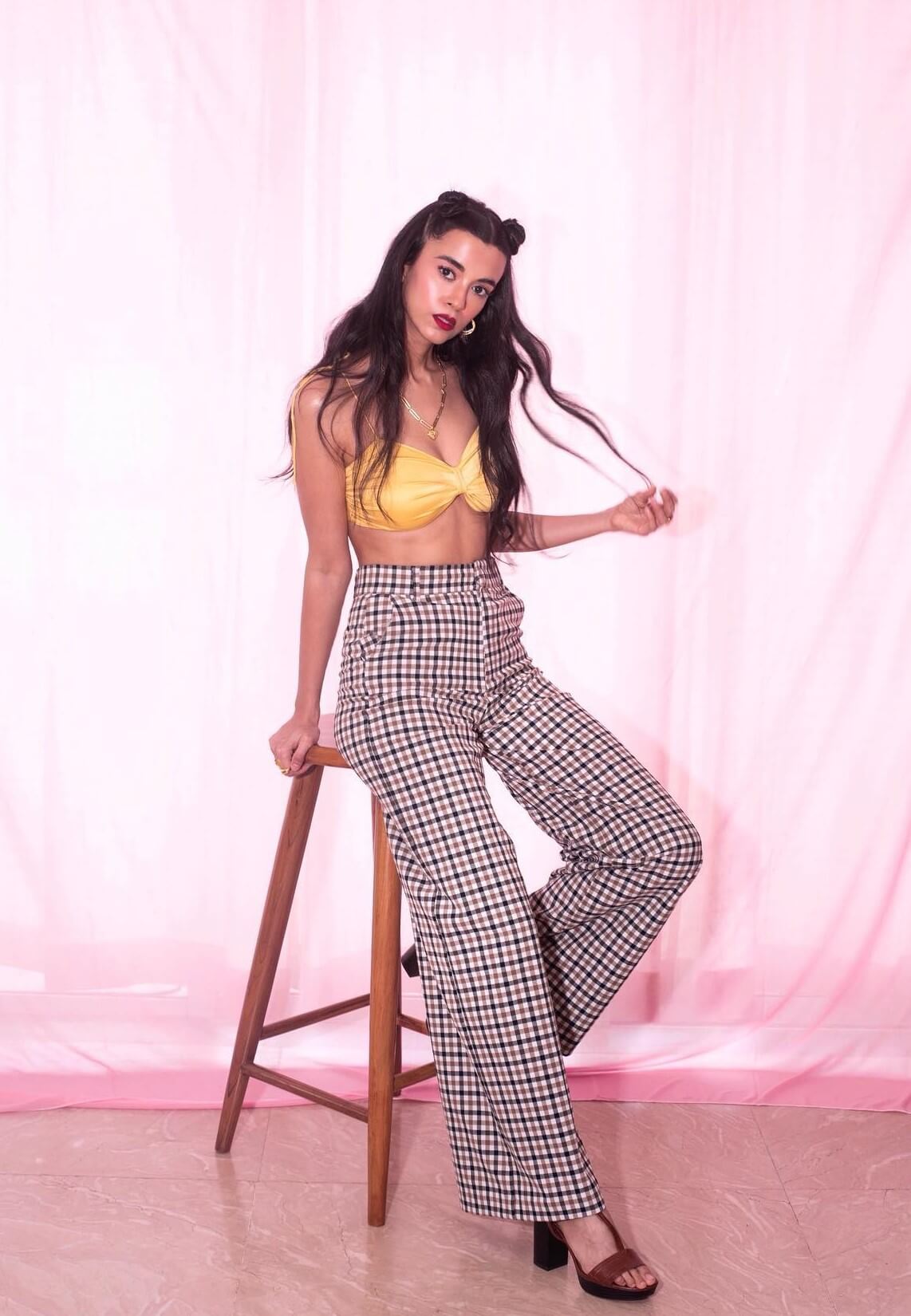 Glamorous Saba in a Cute Yellow Crop Top and Plaid Trousers