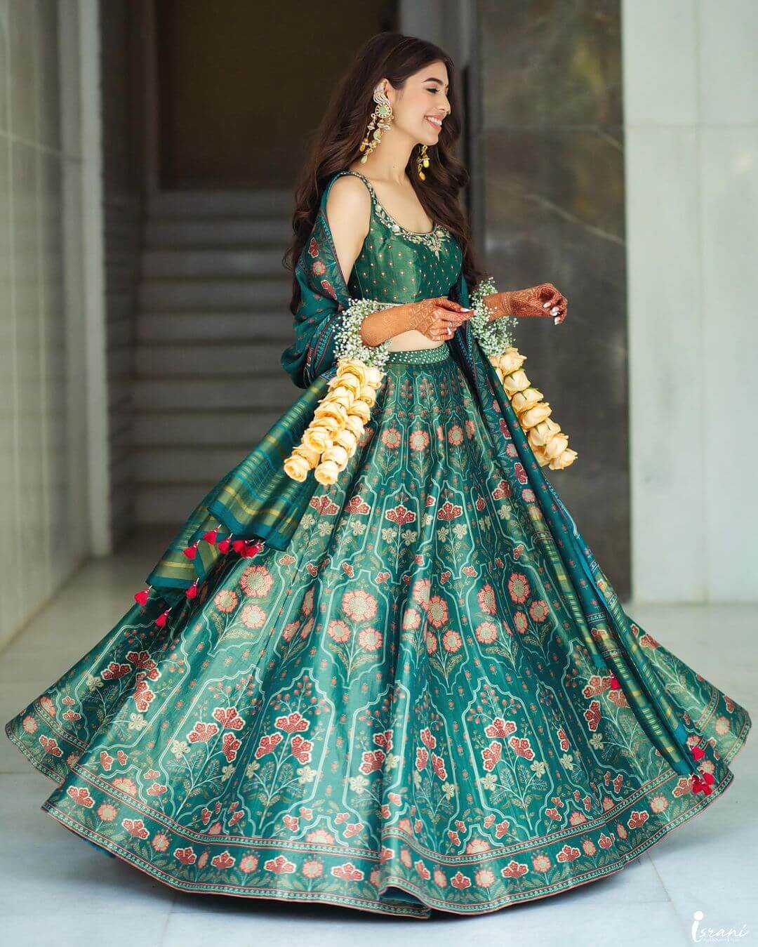 Jessica Sanghavi's Enchanting Mehendi Look: Recreating Neha Kakkar's Iconic Style