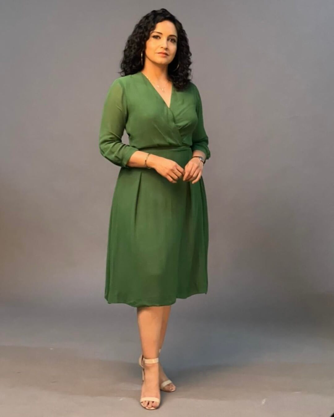 Lenaa Kumar In Olive Green V-Neck Dress With Curly Hair & Long Hoops Can Be Your Easy Going Casual Look