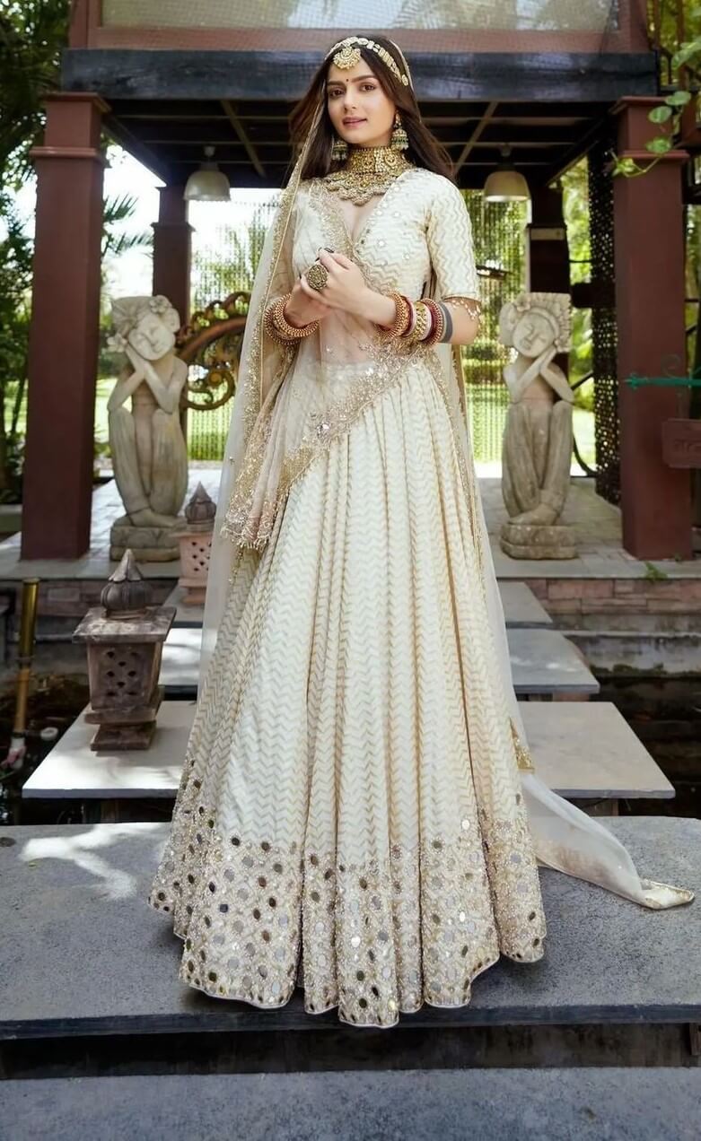 Neha Jethwani's Glamorous Wedding Look Inspired by Alia Bhatt