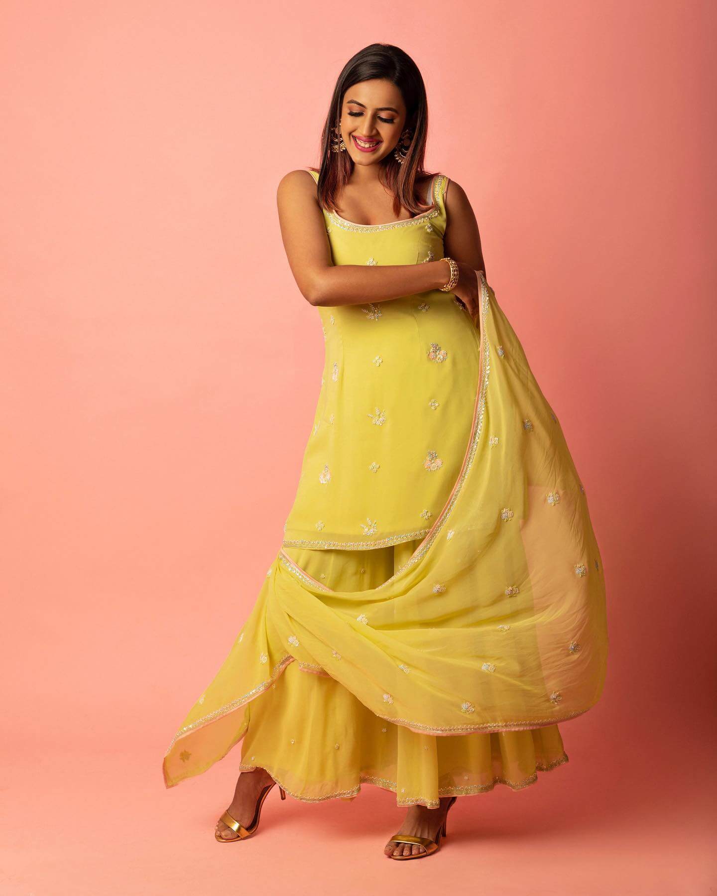 Niharika Konidela Ravishing Look In Yellow Kurta Set