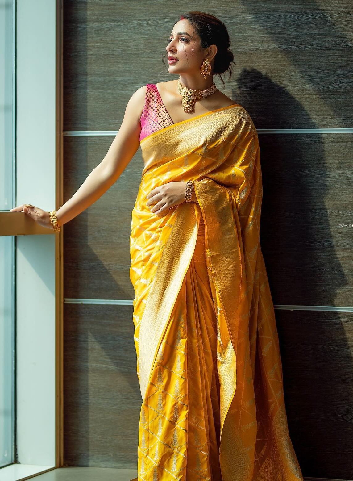 Parineeta Fame Subhashree Ganguly In Yellow Zari Woven Silk Saree With Pink Blouse Perfect Looks For Wedding Ceremony