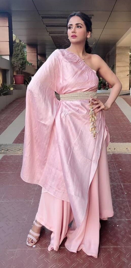 Parul Yadav In Pink One Side Shoulder Pink Designer Indo Western Dress