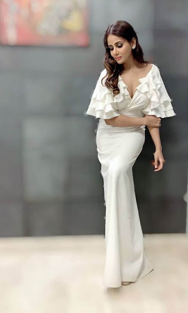 Parul Yadav Look Amazingly Hot In White Ruffled Shoulder Mermaid Evening Dress