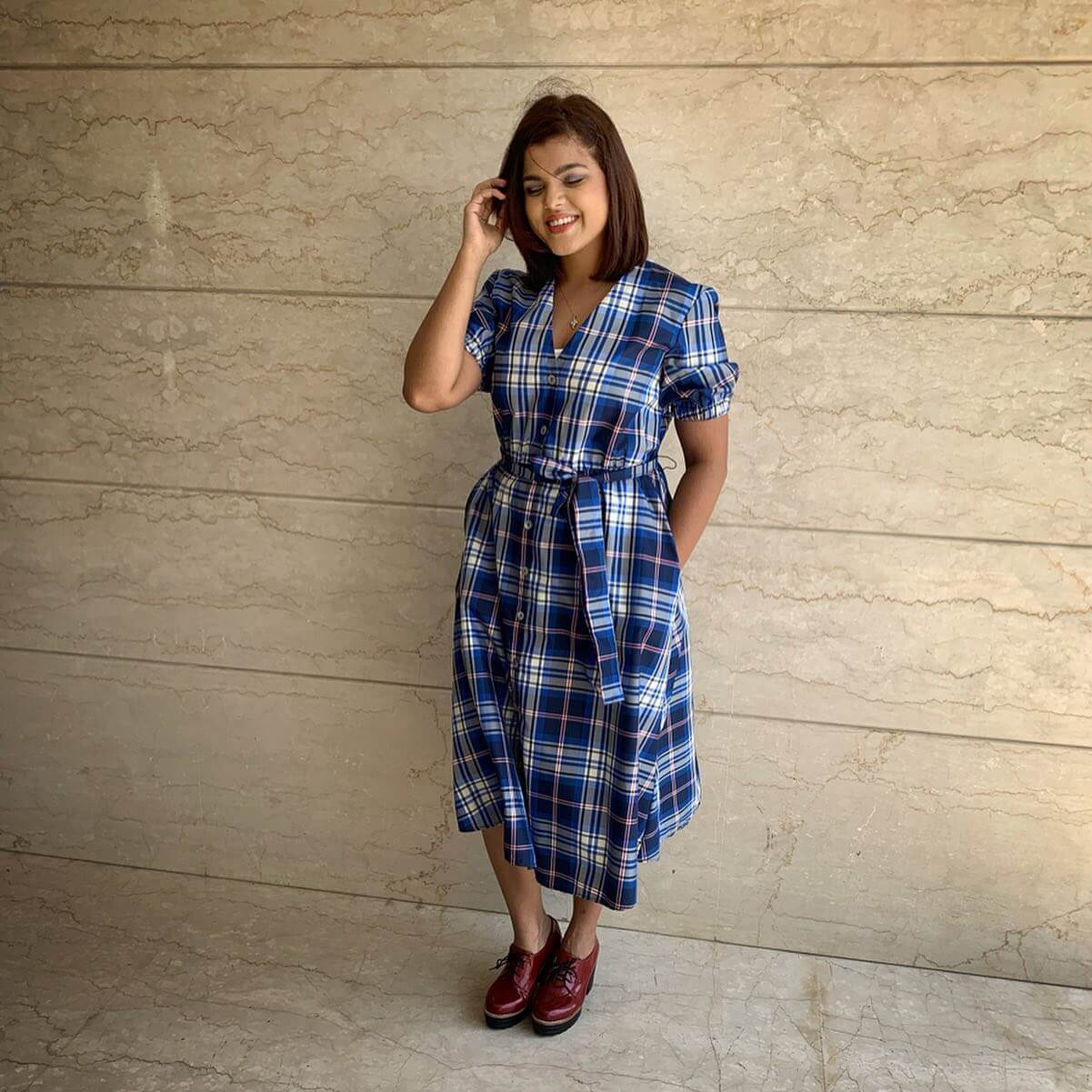 Pooja Devariya Simple & Casual Look In Blue Check Dress With Brown Shoes