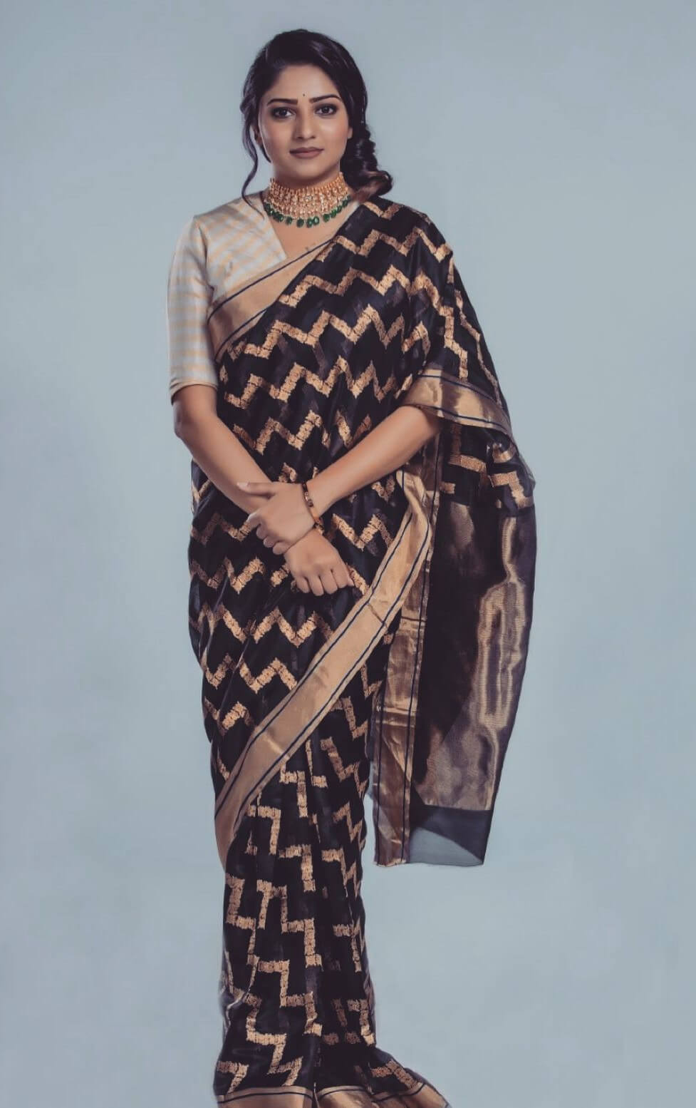 Rachita Ram Dazzling Look In Black & Golden Zari Woven Saree Paired With Silver Blouse 