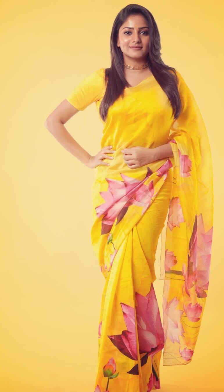 Rachita Ram Elegant Look In Yellow Floral Print Georgette Saree