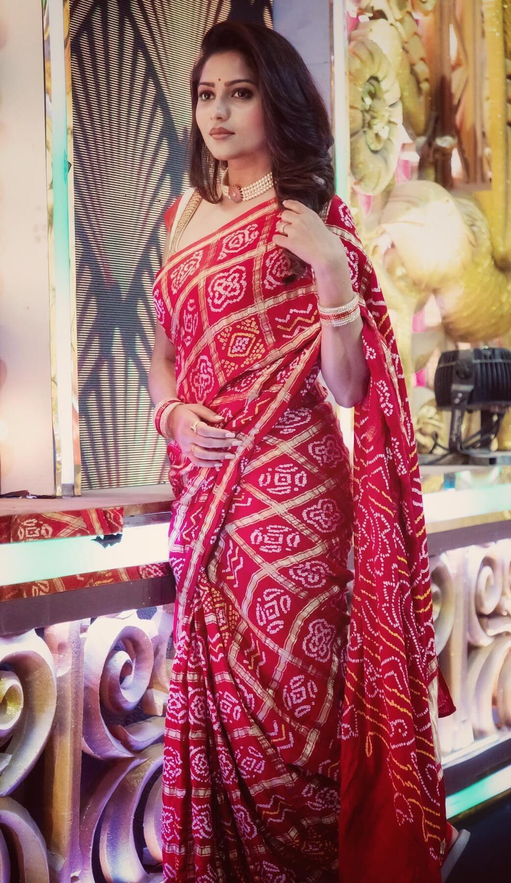 Rachita Ram Look Gorgeous In Red Bandhani Saree 