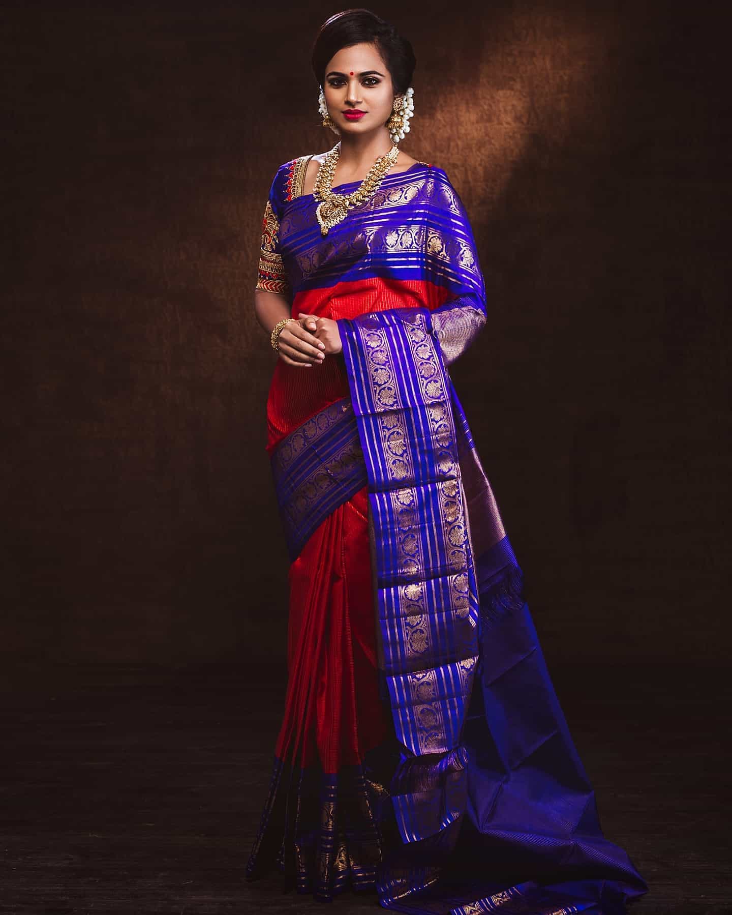 Ramya Pandian  In Blue & Red Zari Woven Silk Saree